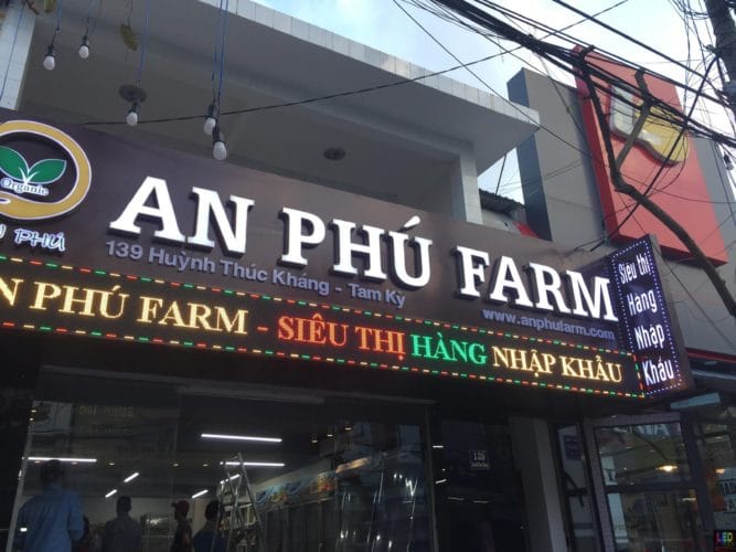 Bảng hiệu chữ nổi, mặt dựng Alu