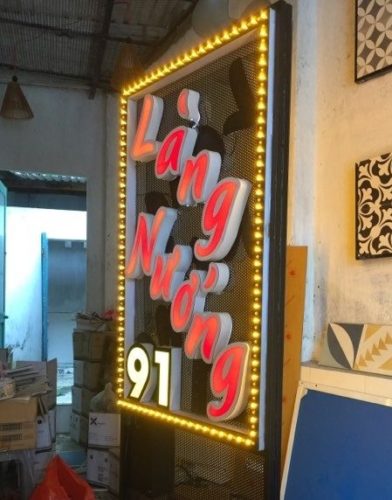 Bảng Hiệu đứng Chữ Nổi Viền đèn Led - Quảng Cáo SV.ART